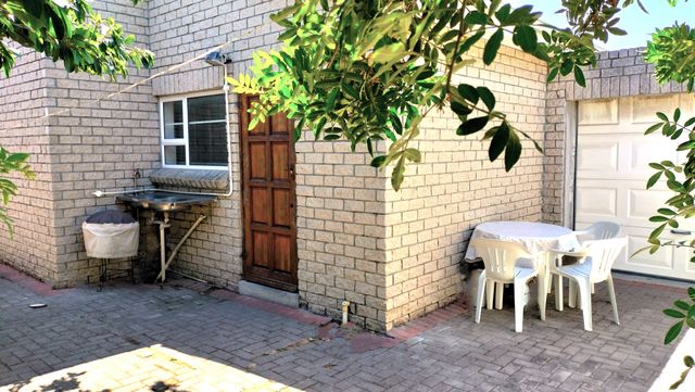 2 Bedroom Property for Sale in Brandwood Western Cape